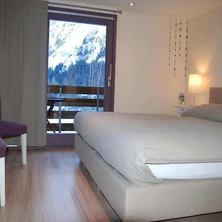 Hotel Lauberhorn 2*