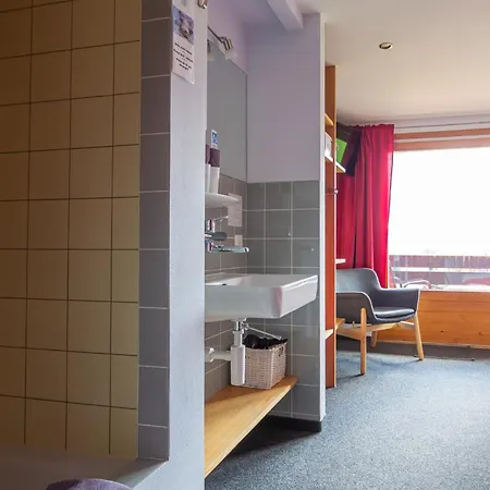 Lauberhorn Hotel 2*