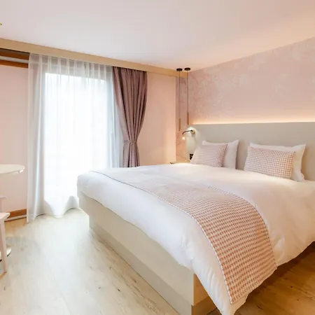 ホテル Grindellodge